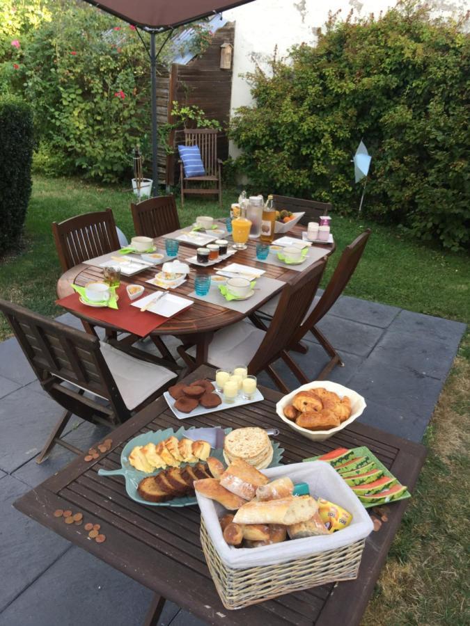 Les Glycines De Bougy Bed and Breakfast Buitenkant foto