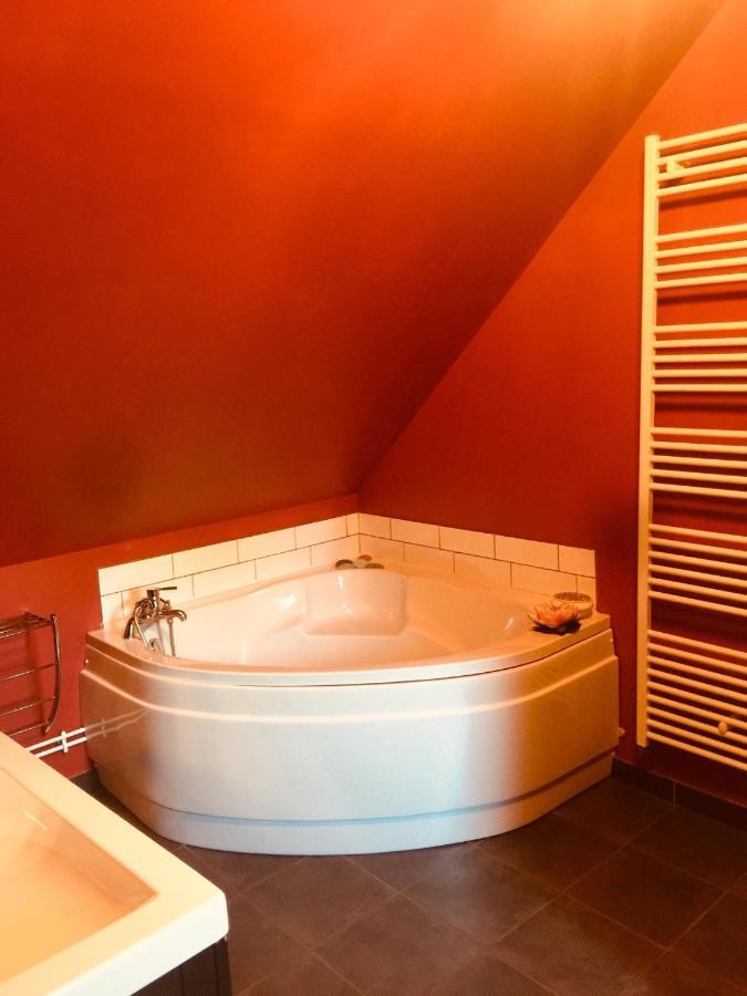 Les Glycines De Bougy Bed and Breakfast Buitenkant foto