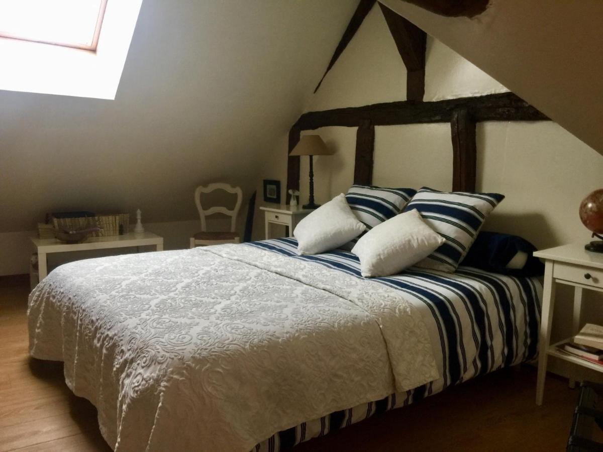 Les Glycines De Bougy Bed and Breakfast Buitenkant foto